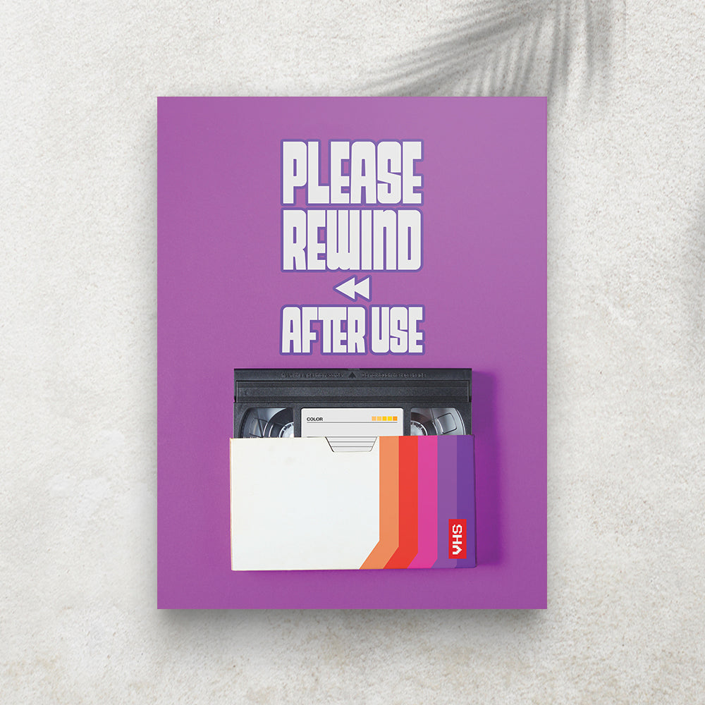 Please Rewind After Use – Affiche VHS Vintage Humour